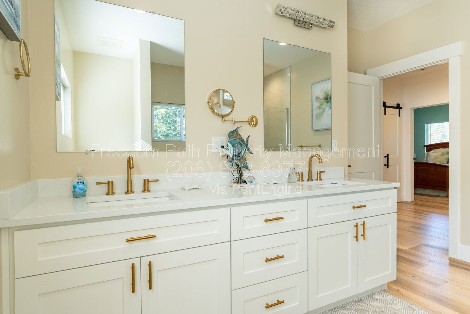 Fully Furnished Lakeview Home in Sagle — Seasonal Rental, Oct 2026–Apr 2027 | Water, Sewer, Trash & WiFi Included property image