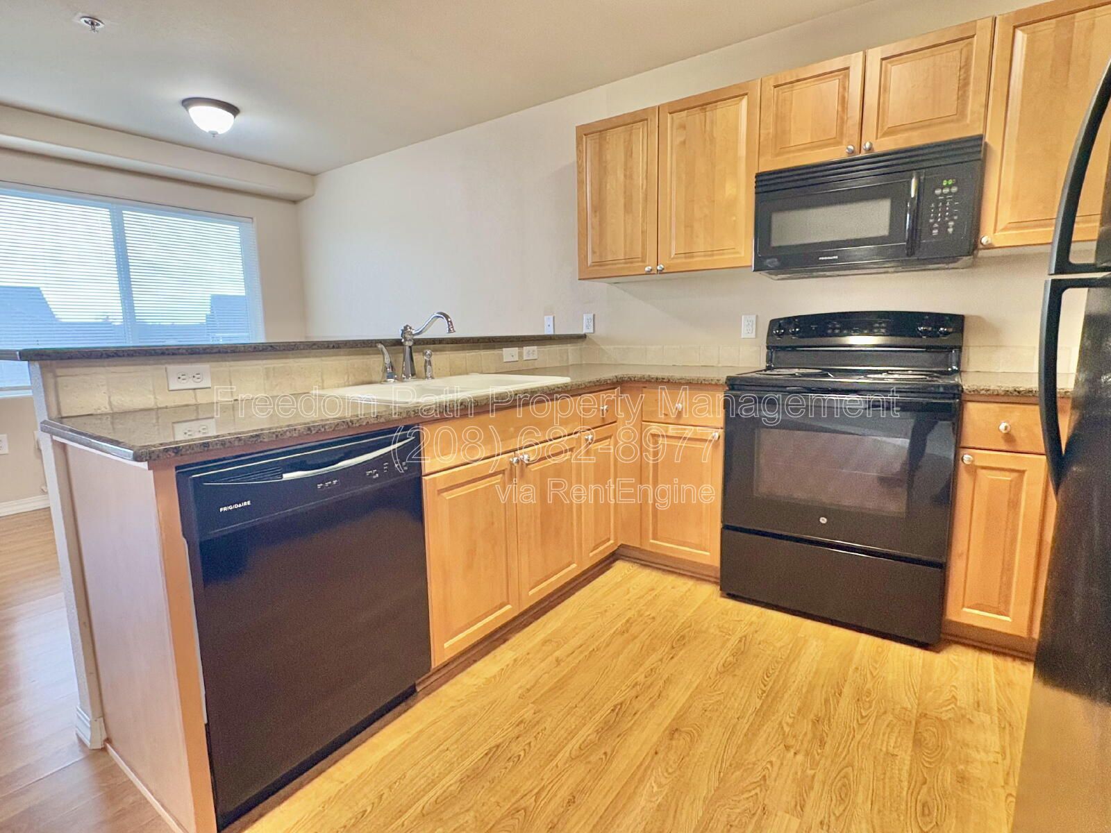 Top-Floor 3 Bed / 2 Bath Condo with Scenic Views in Post Falls property image