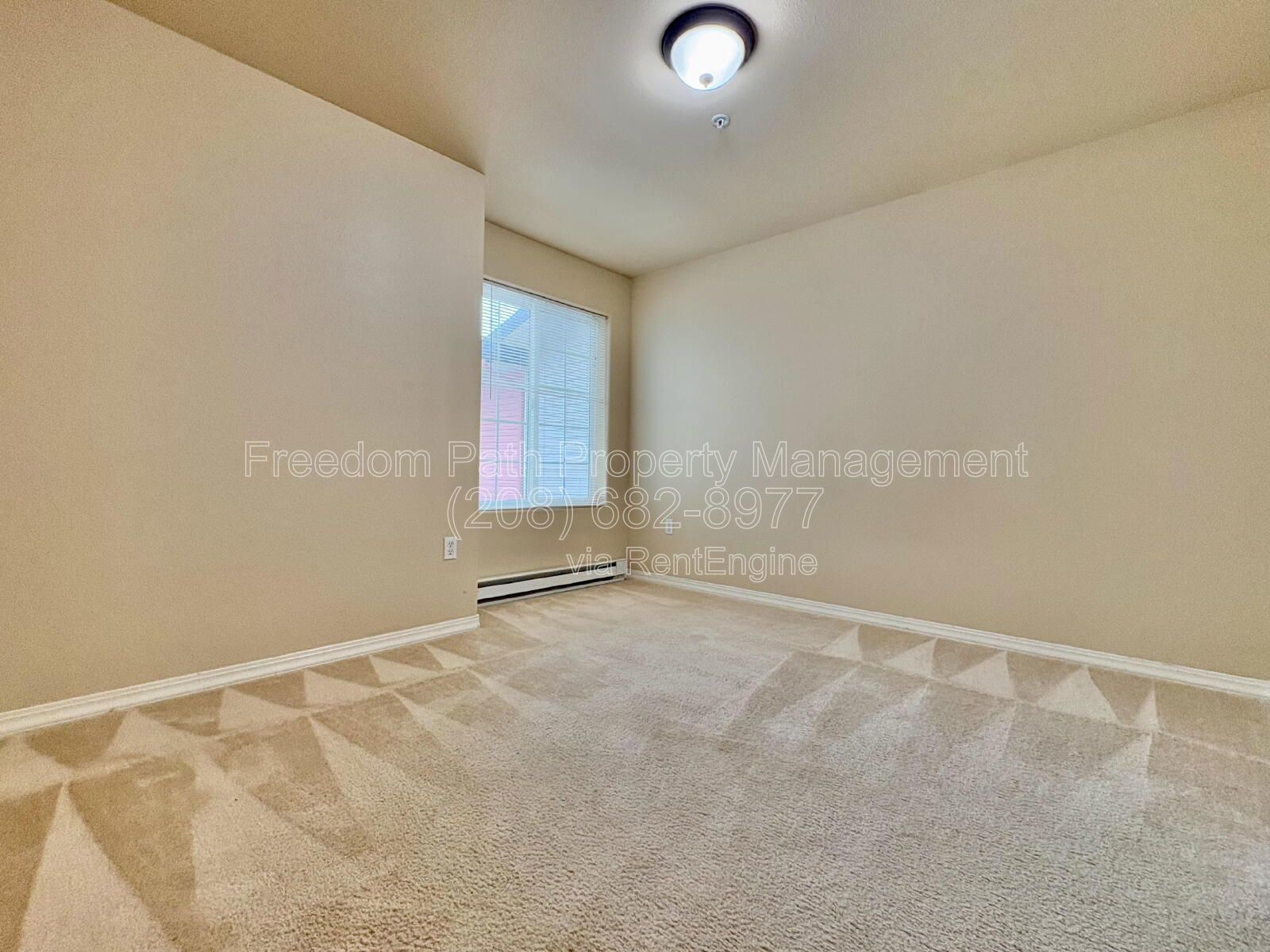 Top-Floor 3 Bed / 2 Bath Condo with Scenic Views in Post Falls property image