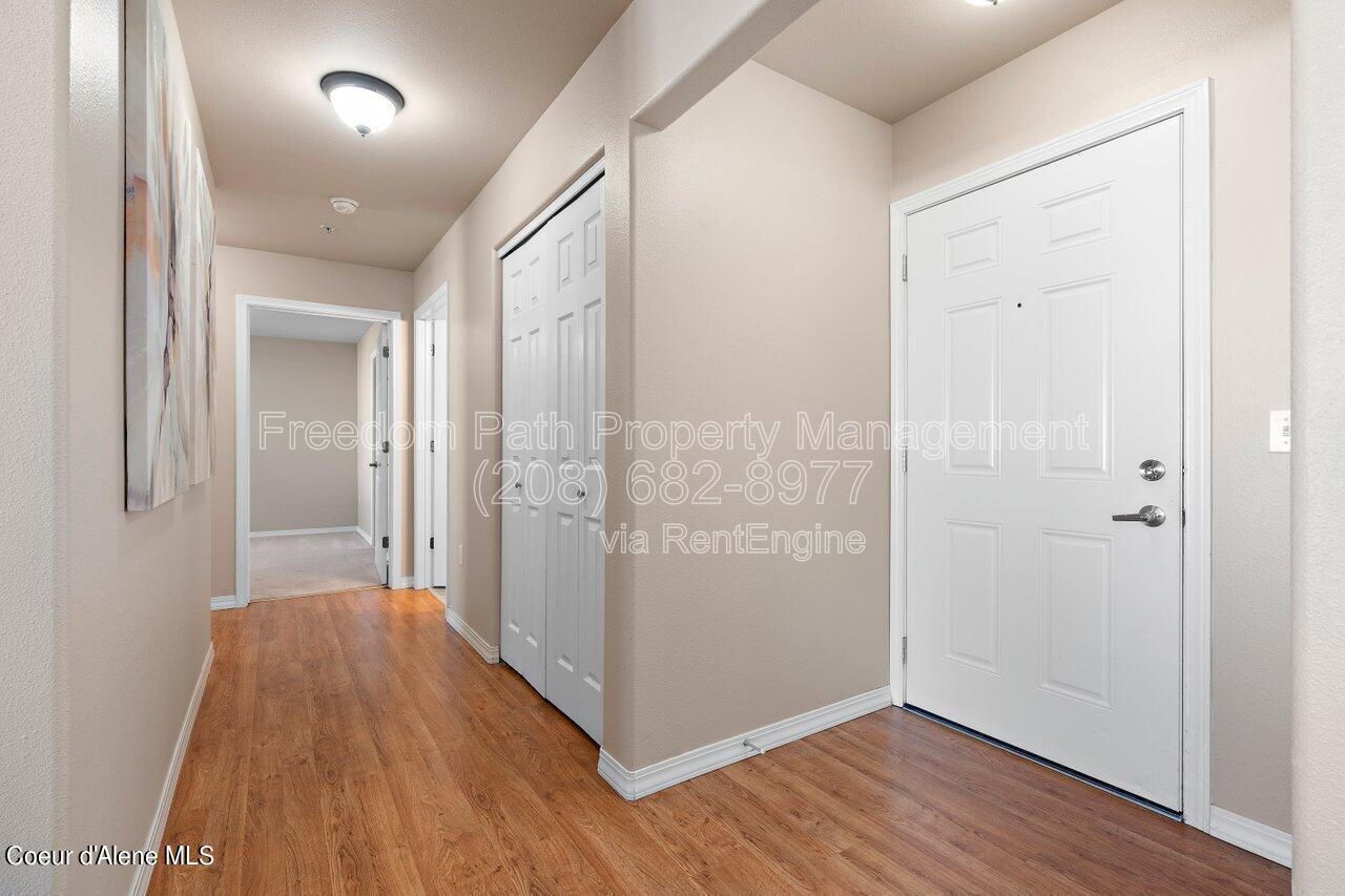 Top-Floor 3 Bed / 2 Bath Condo with Scenic Views in Post Falls property image