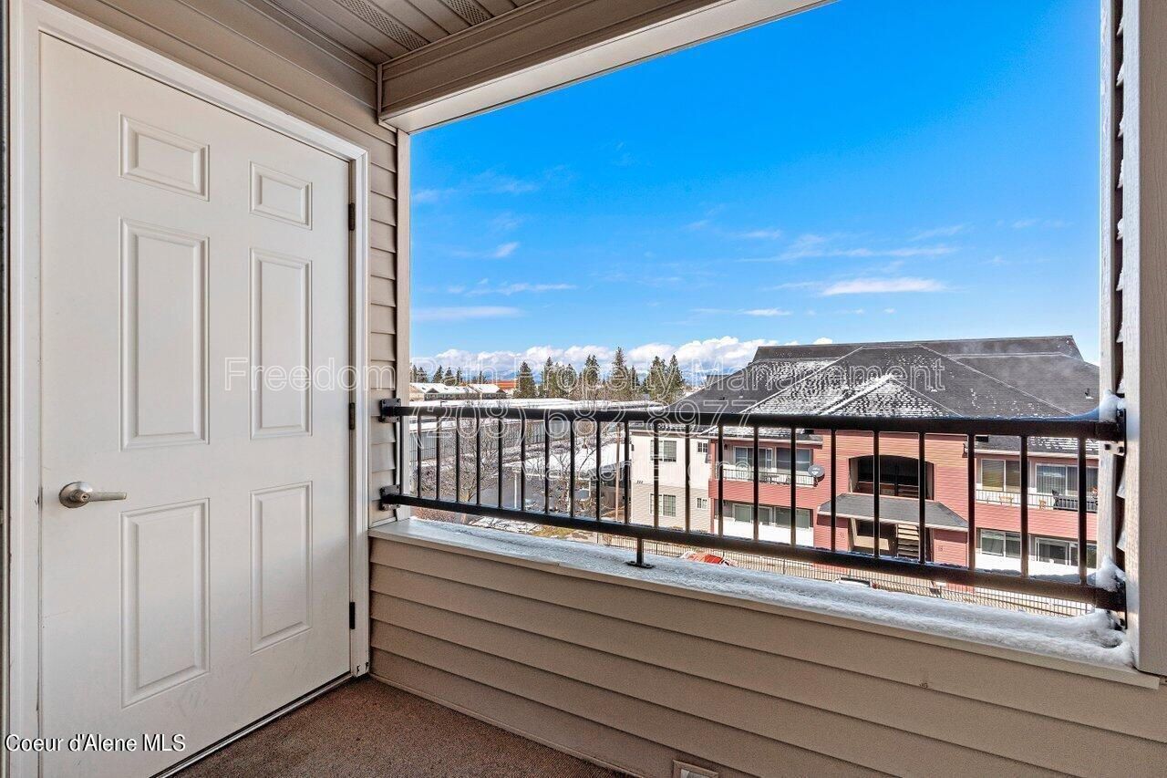 Top-Floor 3 Bed / 2 Bath Condo with Scenic Views in Post Falls property image