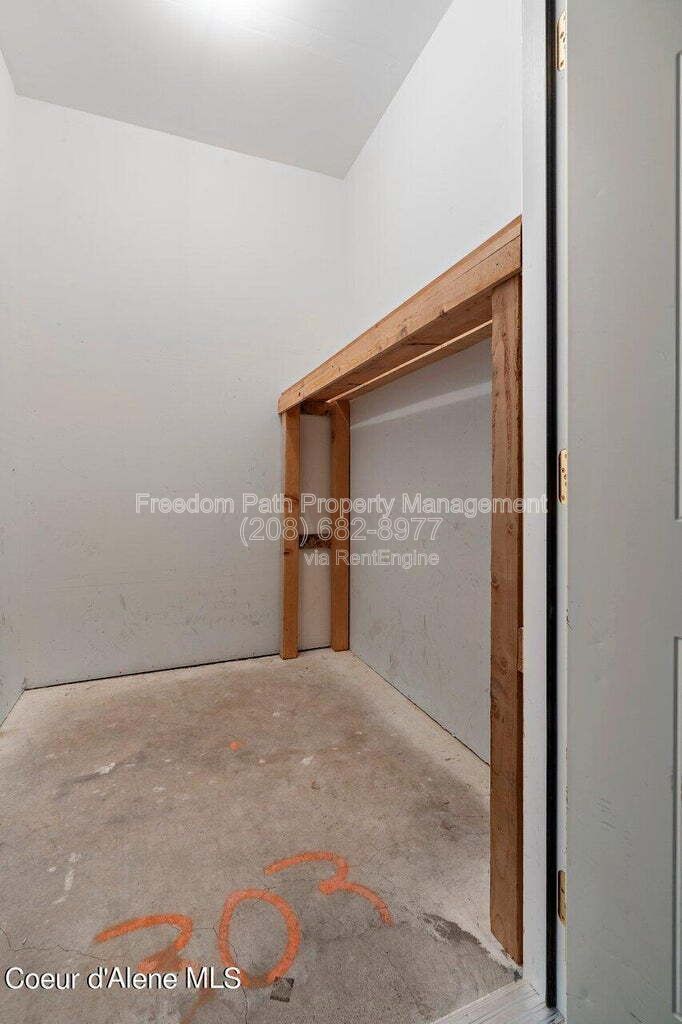 Top-Floor 3 Bed / 2 Bath Condo with Scenic Views in Post Falls property image