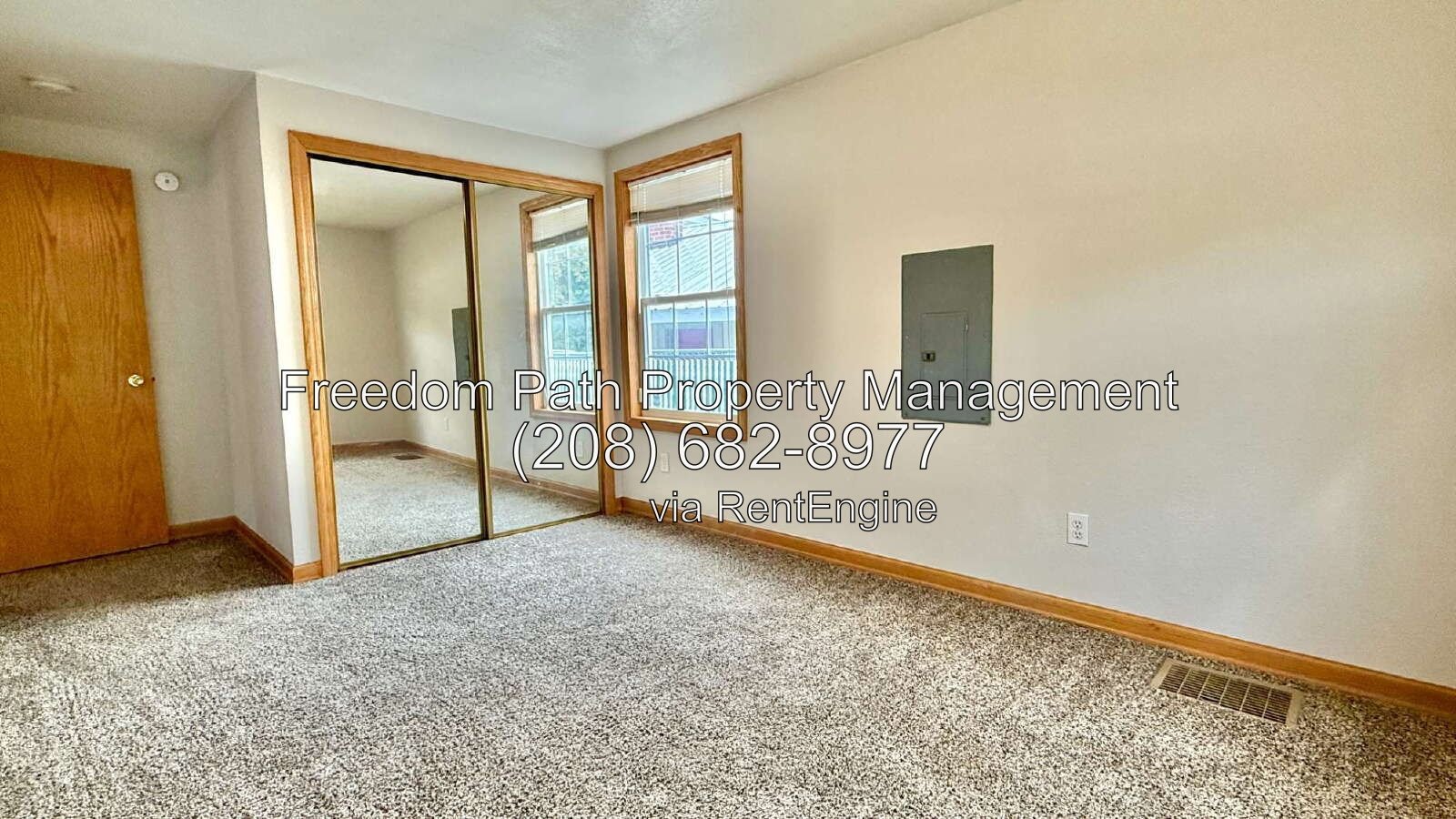 Spacious 2 Bed / 1 Bath Home in Kellogg - 1,484 SF, Central Air, All Appliances Included, Fenced Yard & Big Back Deck property image