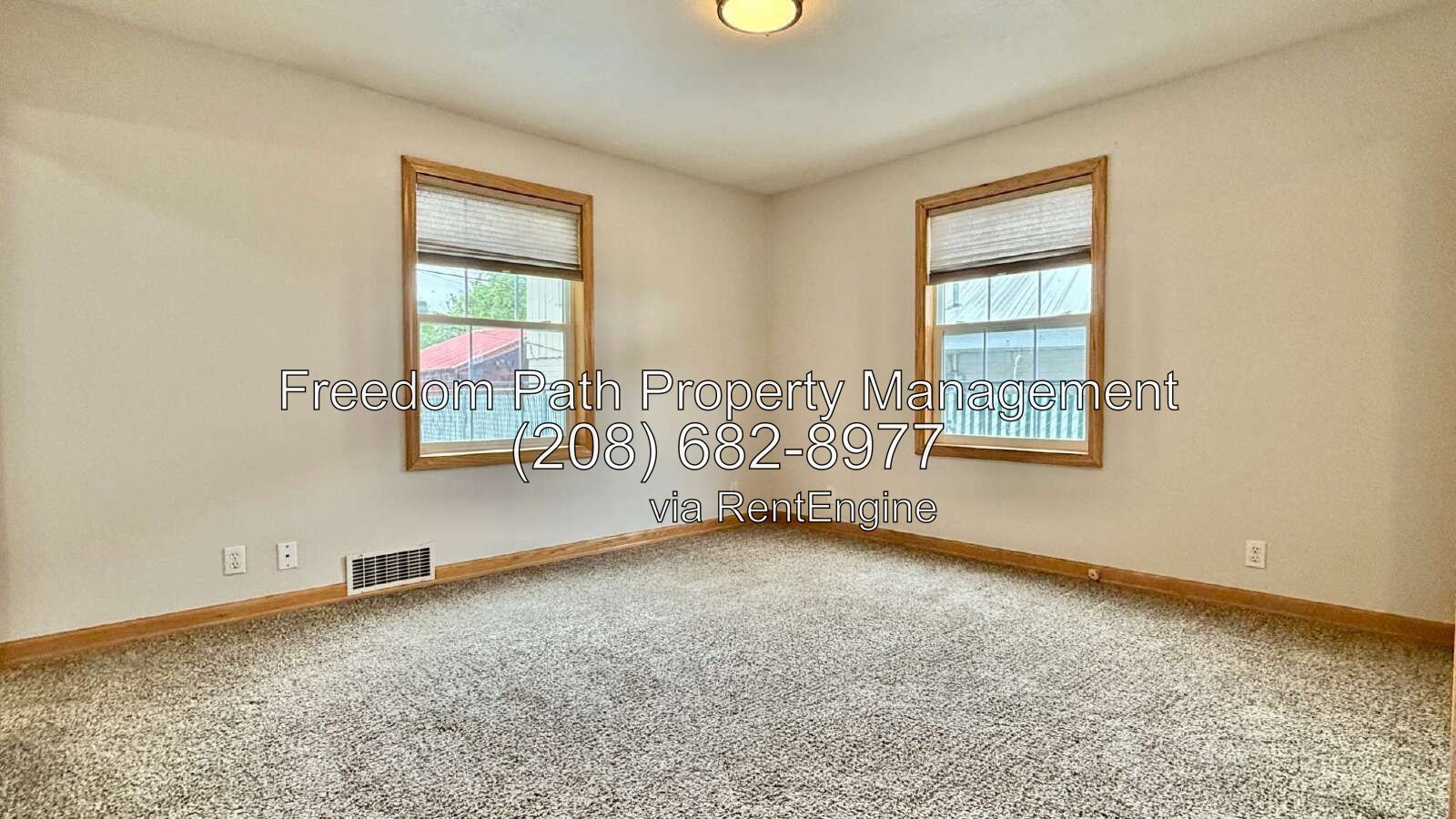 Spacious 2 Bed / 1 Bath Home in Kellogg - 1,484 SF, Central Air, All Appliances Included, Fenced Yard & Big Back Deck property image