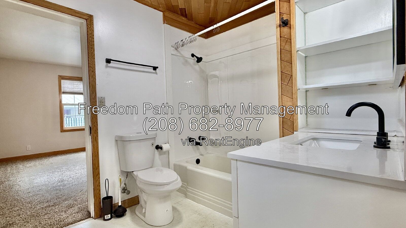 Spacious 2 Bed / 1 Bath Home in Kellogg - 1,484 SF, Central Air, All Appliances Included, Fenced Yard & Big Back Deck property image
