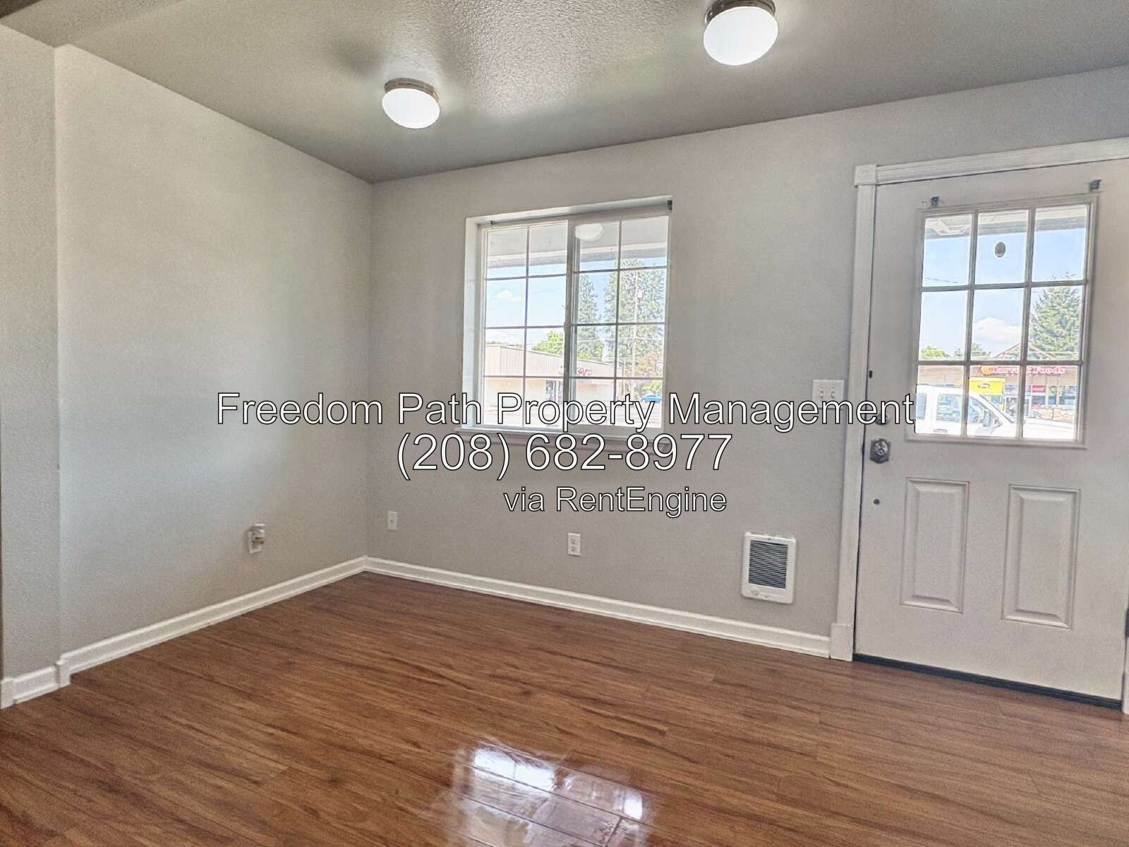 Charming 2 Bed / 1 Bath Apartment Just Blocks from Downtown Coeur d'Alene! property image