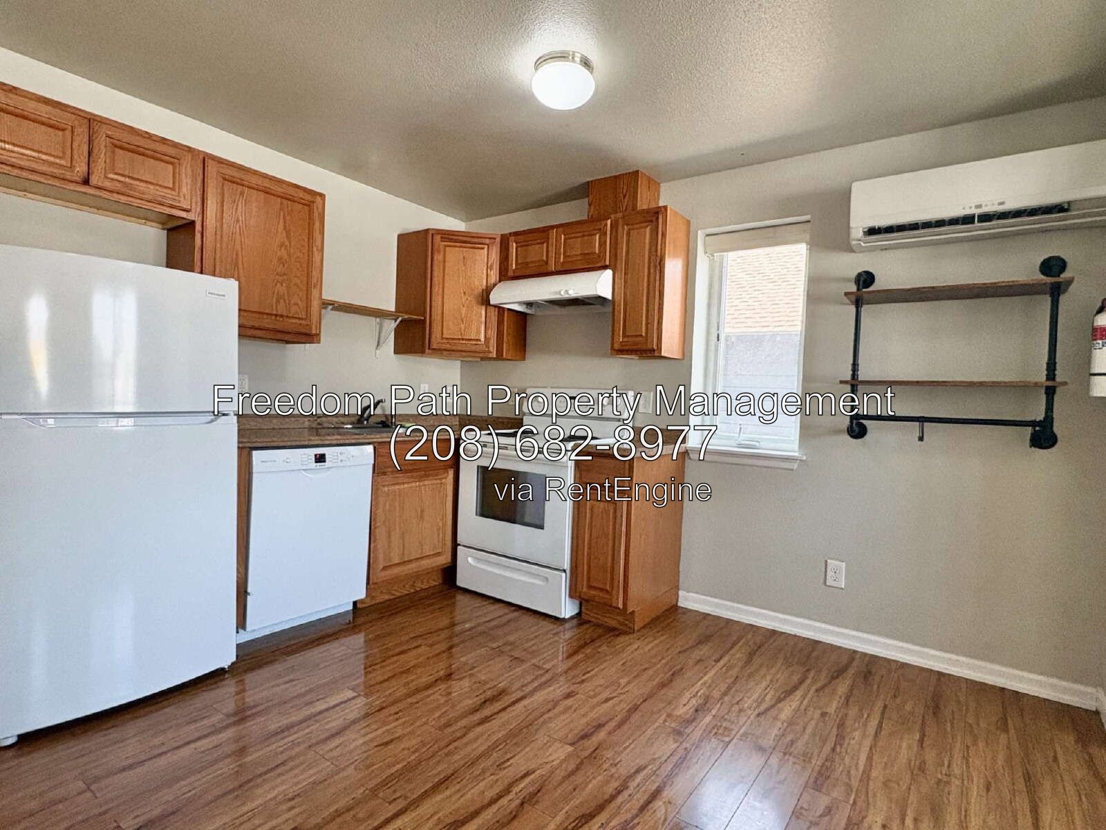 Charming 2 Bed / 1 Bath Apartment Just Blocks from Downtown Coeur d'Alene! property image
