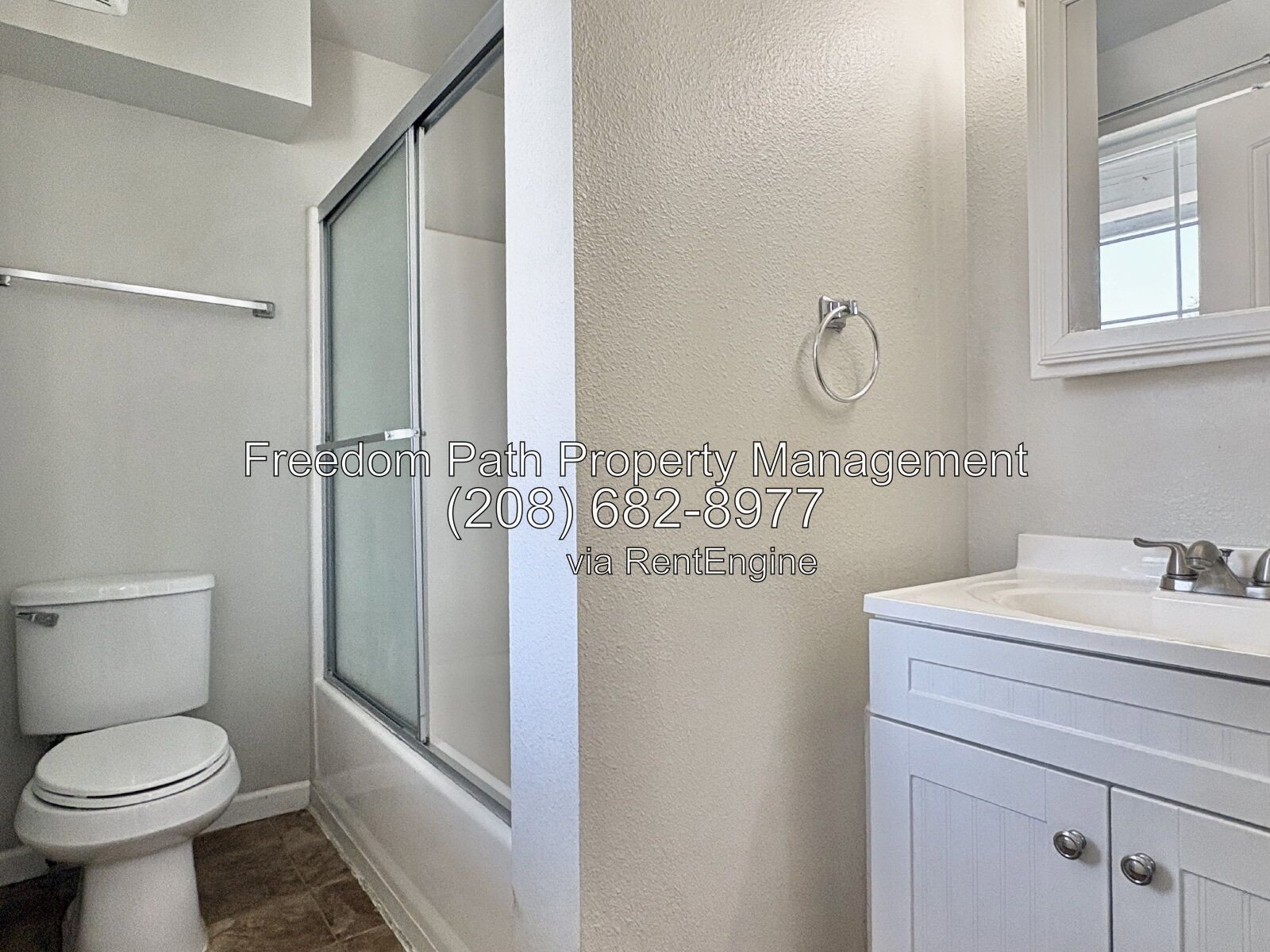 Charming 2 Bed / 1 Bath Apartment Just Blocks from Downtown Coeur d'Alene! property image