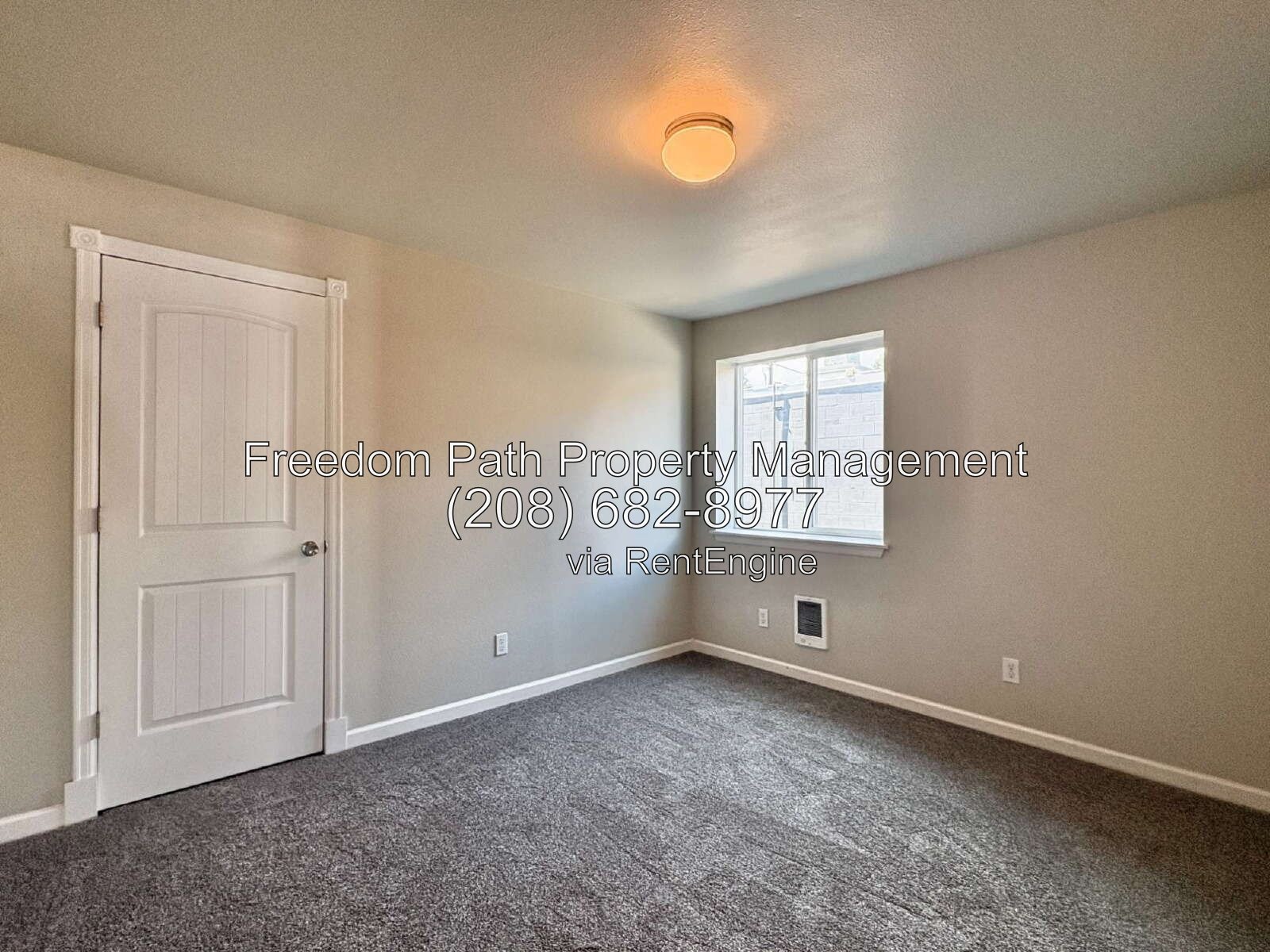 Charming 2 Bed / 1 Bath Apartment Just Blocks from Downtown Coeur d'Alene! property image