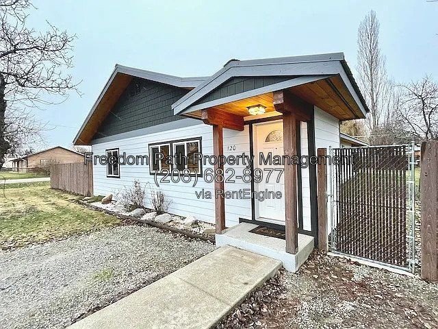 4 Bedroom Home w/ Huge Lot in Kootenai property image