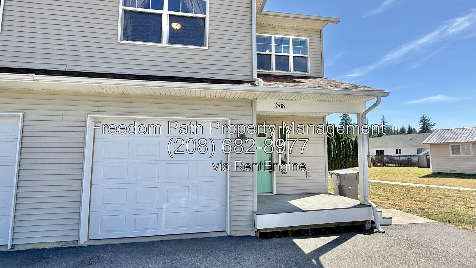 Spacious 3 Bed / 2.5 Bath Townhome on N Boyer - Attached Garage, W/D Included, Mountain Views property image