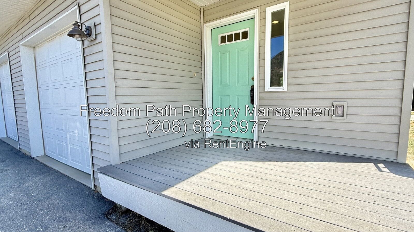 Spacious 3 Bed / 2.5 Bath Townhome on N Boyer - Attached Garage, W/D Included, Mountain Views property image