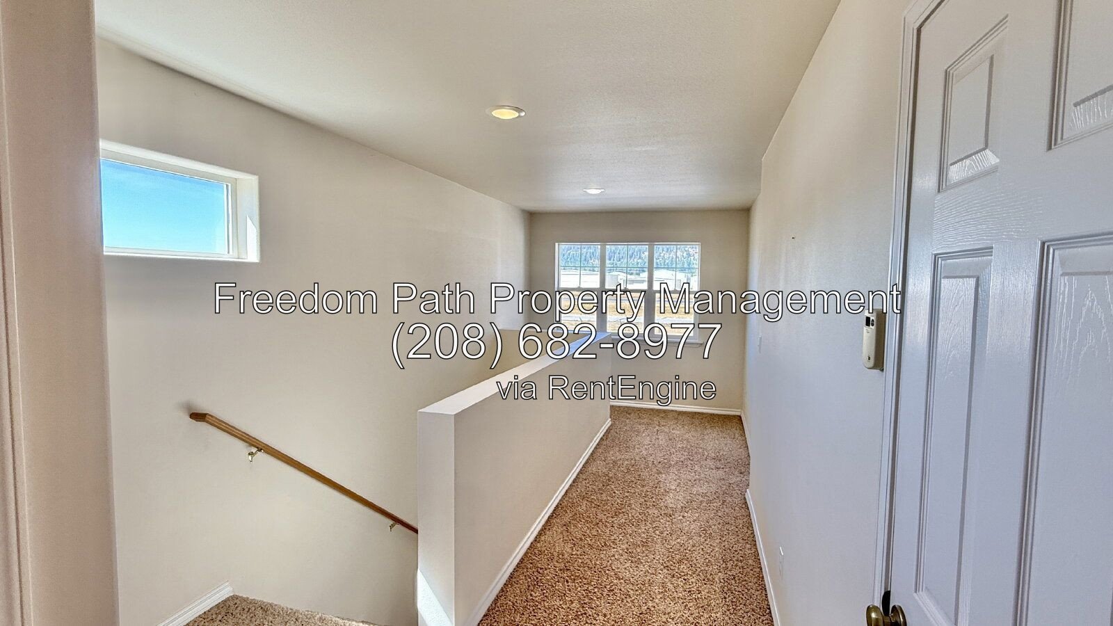 Spacious 3 Bed / 2.5 Bath Townhome on N Boyer - Attached Garage, W/D Included, Mountain Views property image