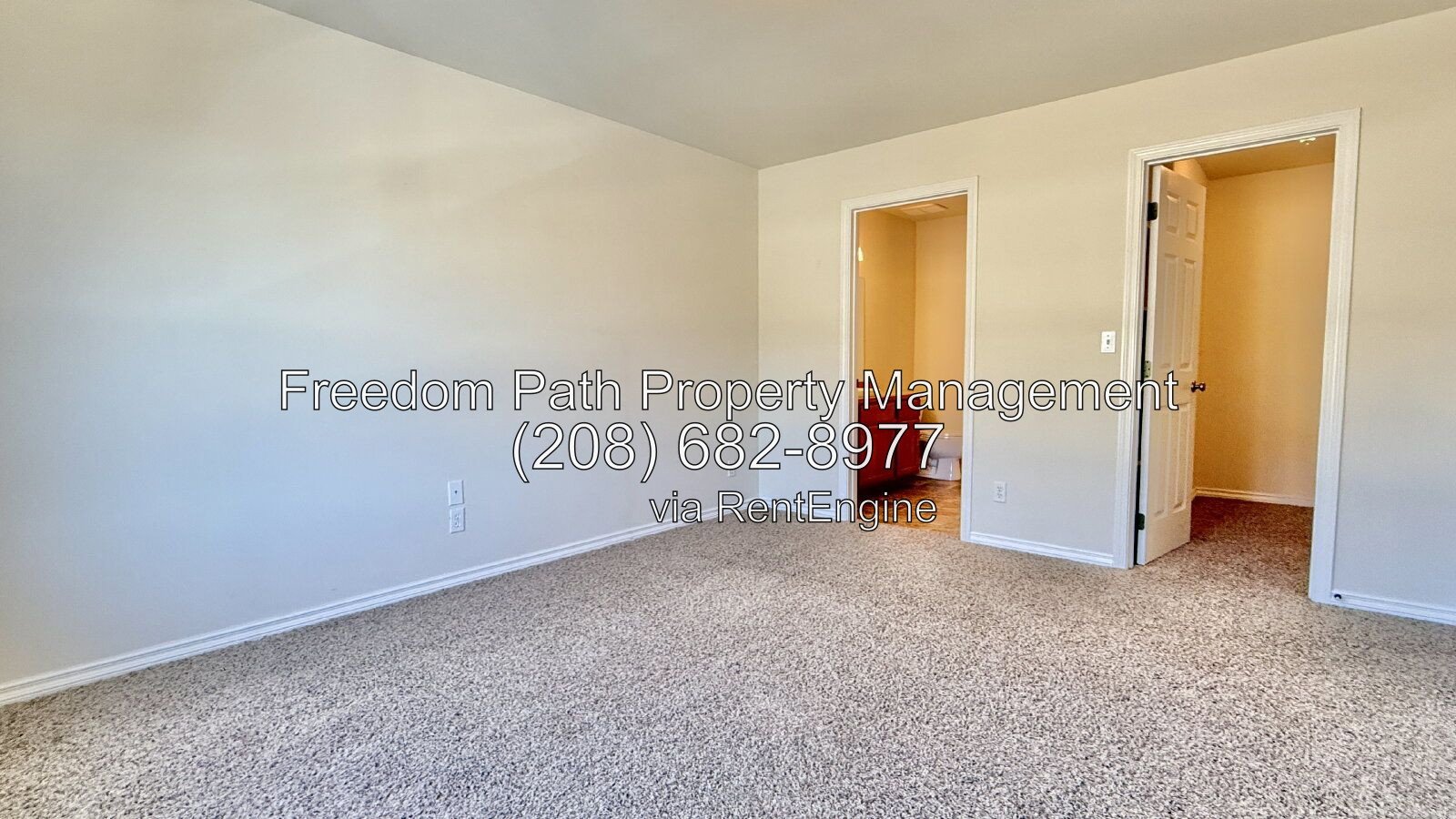 Spacious 3 Bed / 2.5 Bath Townhome on N Boyer - Attached Garage, W/D Included, Mountain Views property image