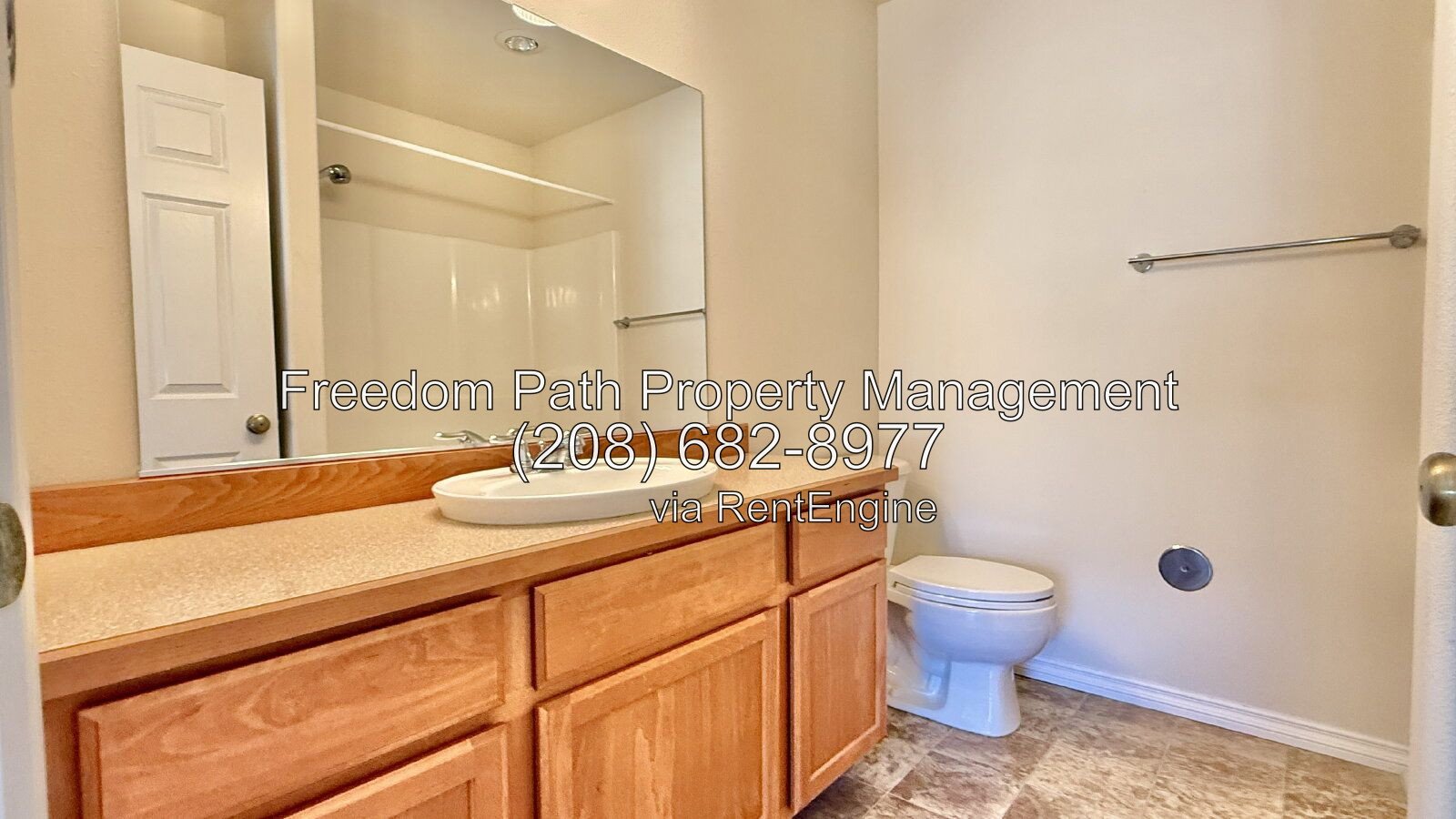 Spacious 3 Bed / 2.5 Bath Townhome on N Boyer - Attached Garage, W/D Included, Mountain Views property image