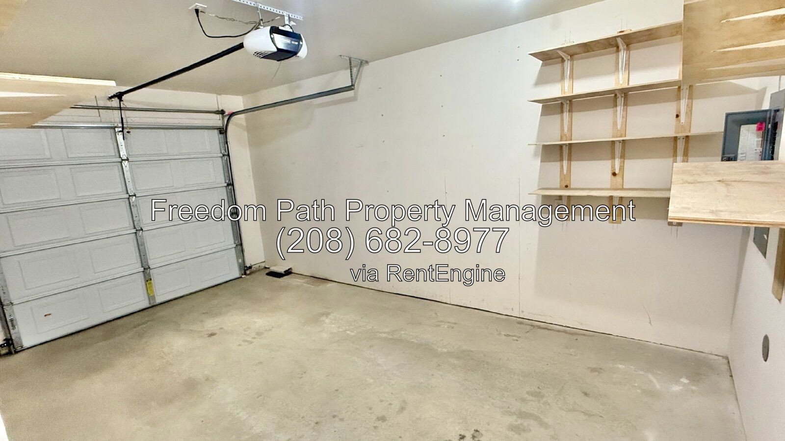 Spacious 3 Bed / 2.5 Bath Townhome on N Boyer - Attached Garage, W/D Included, Mountain Views property image