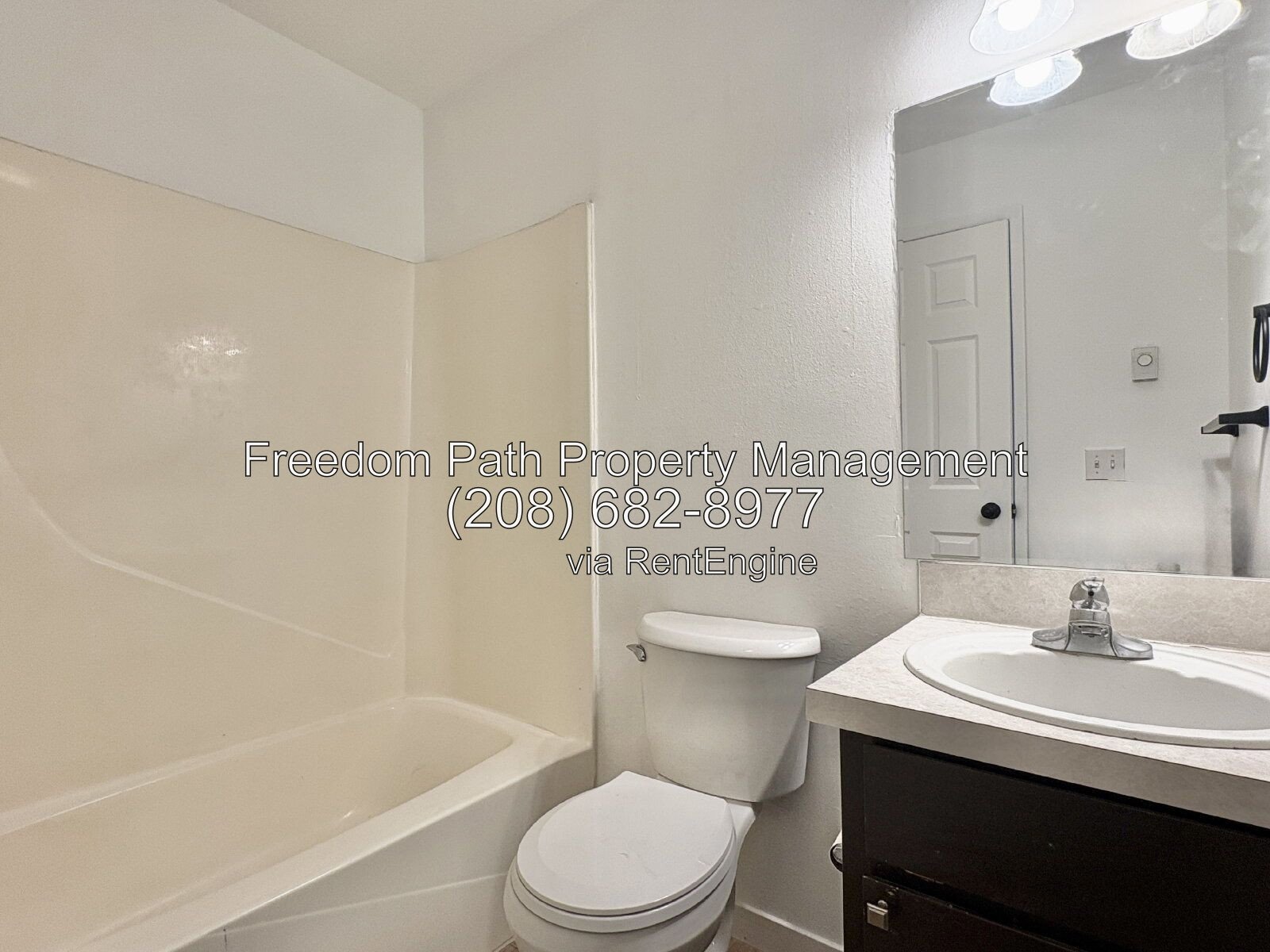 3 Bed, 2 Bath Duplex on the Coeur d'Alene Public Golf Course property image