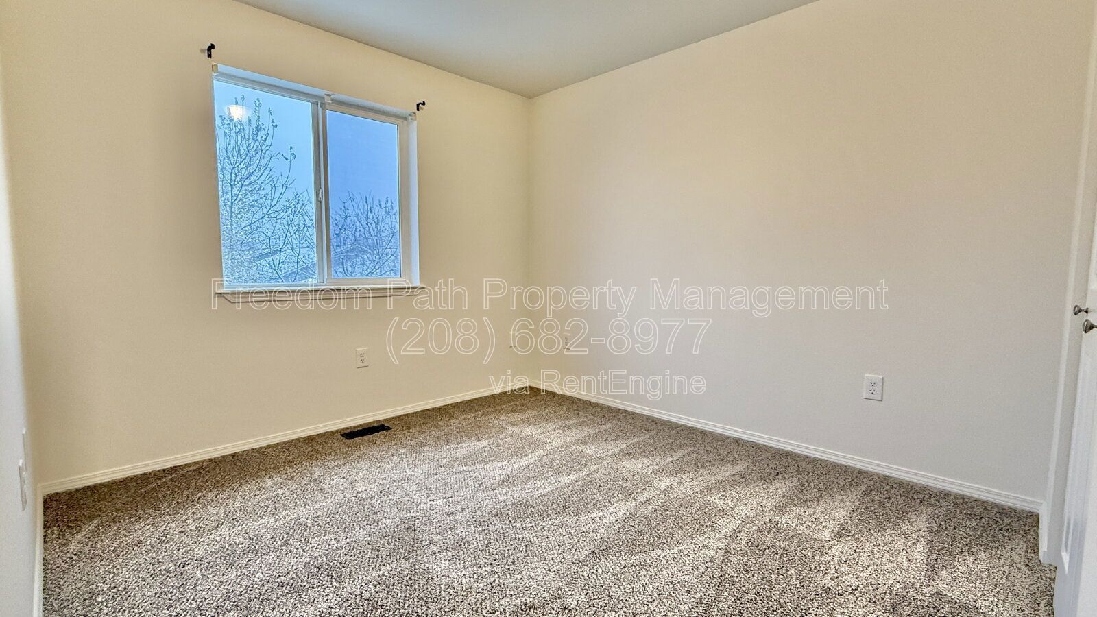 Updated 4-Bedroom Tri-Level with Fenced Yard and Central A/C in Post Falls property image