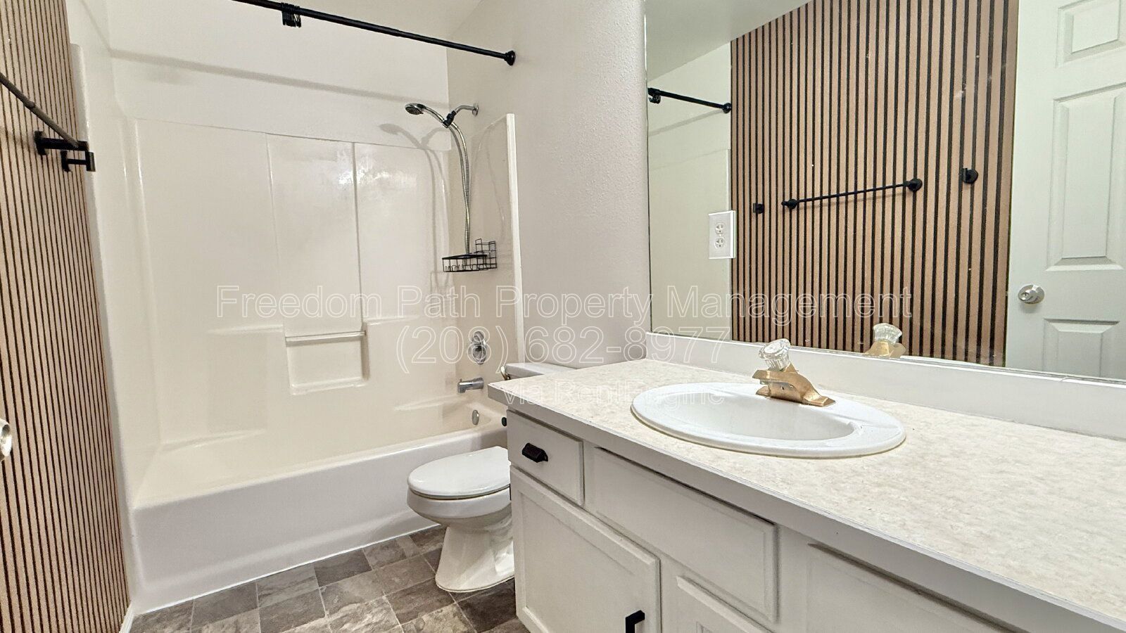 Updated 4-Bedroom Tri-Level with Fenced Yard and Central A/C in Post Falls property image