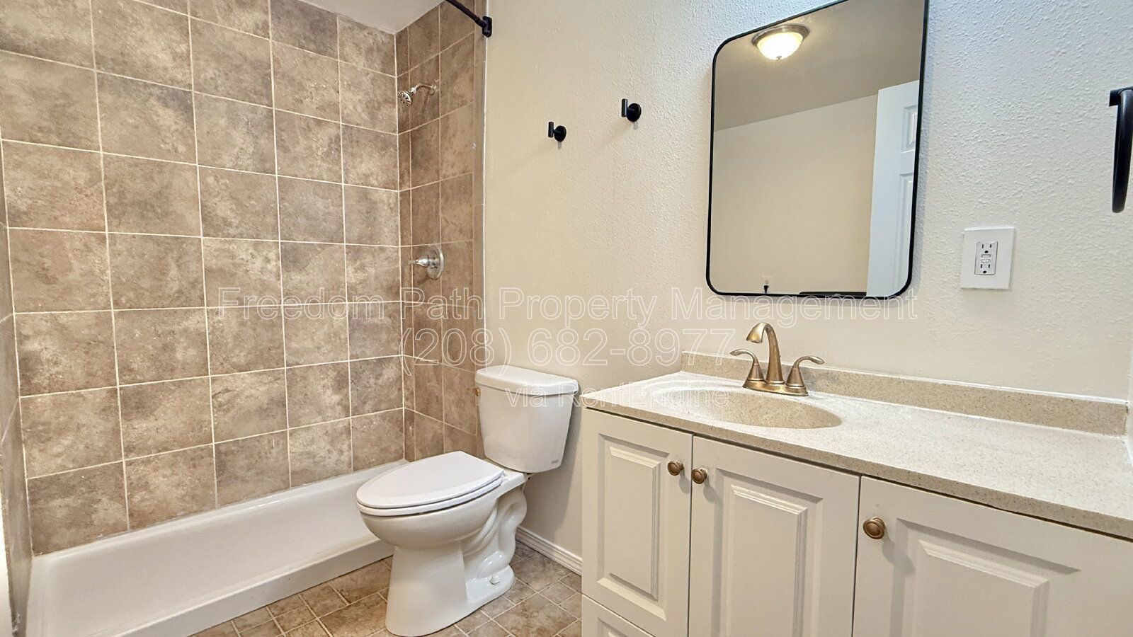 Updated 4-Bedroom Tri-Level with Fenced Yard and Central A/C in Post Falls property image