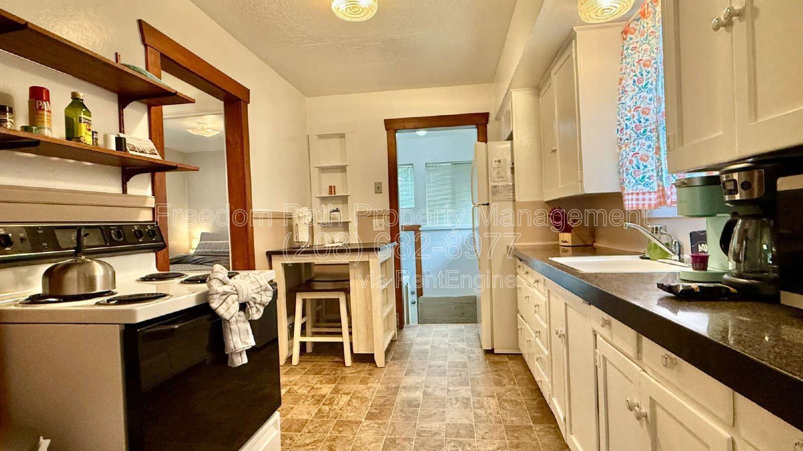 Charming Downtown Coeur d’Alene Cottage – 2 Bed / 1 Bath property image