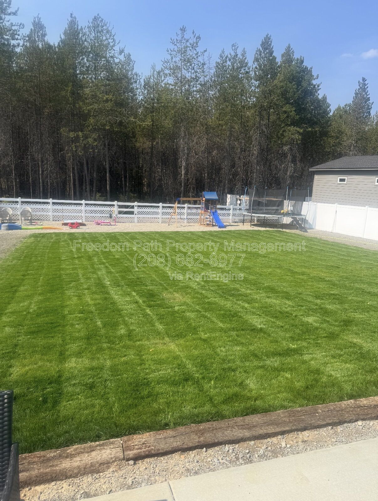 Newer 3 Bedroom / 2 Bathroom Home on Large Fenced Lot – Single Level – Central A/C property image