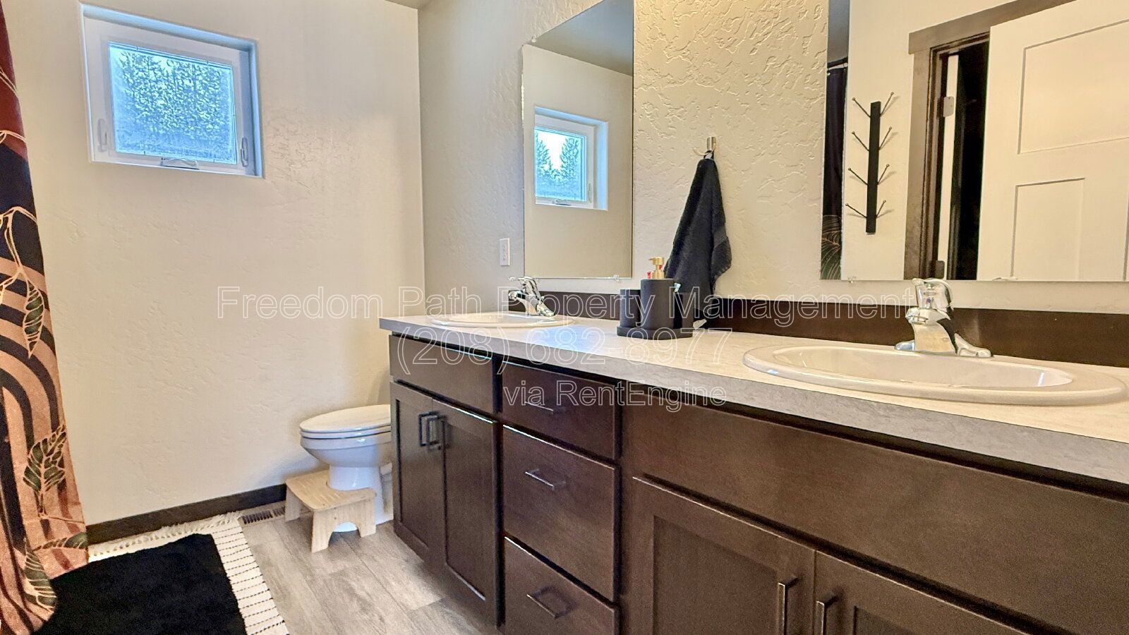 Newer 3 Bedroom / 2 Bathroom Home on Large Fenced Lot – Single Level – Central A/C property image