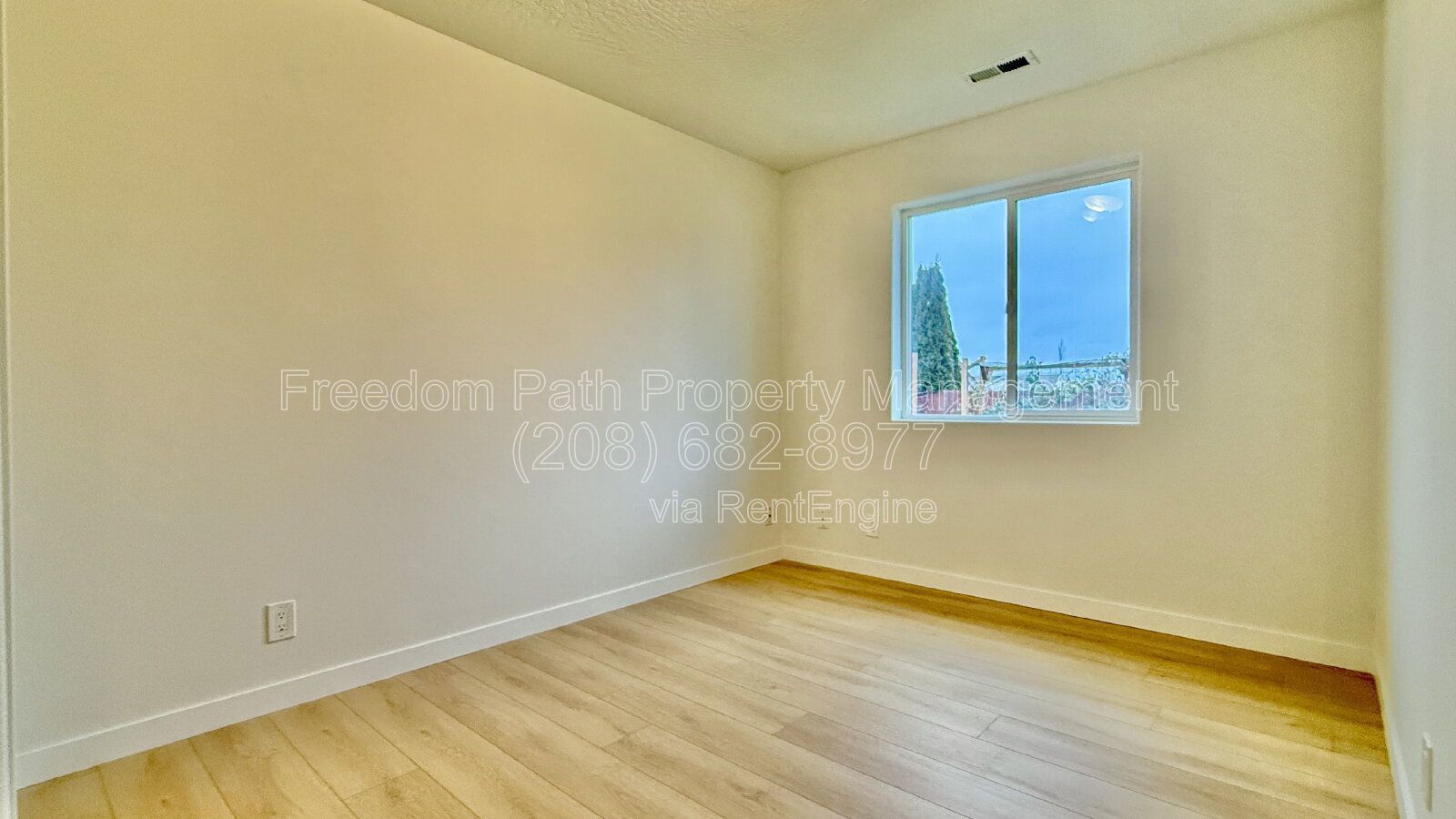 Remodeled 3-Bedroom Rancher with Landscaped Yard – Hawks Nest | Coeur d’Alene property image