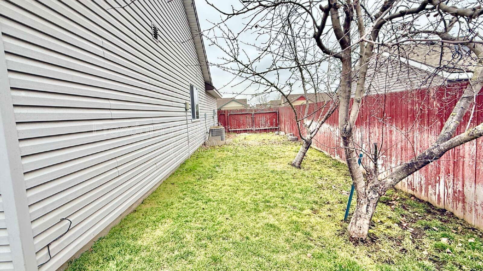 Remodeled 3-Bedroom Rancher with Landscaped Yard – Hawks Nest | Coeur d’Alene property image