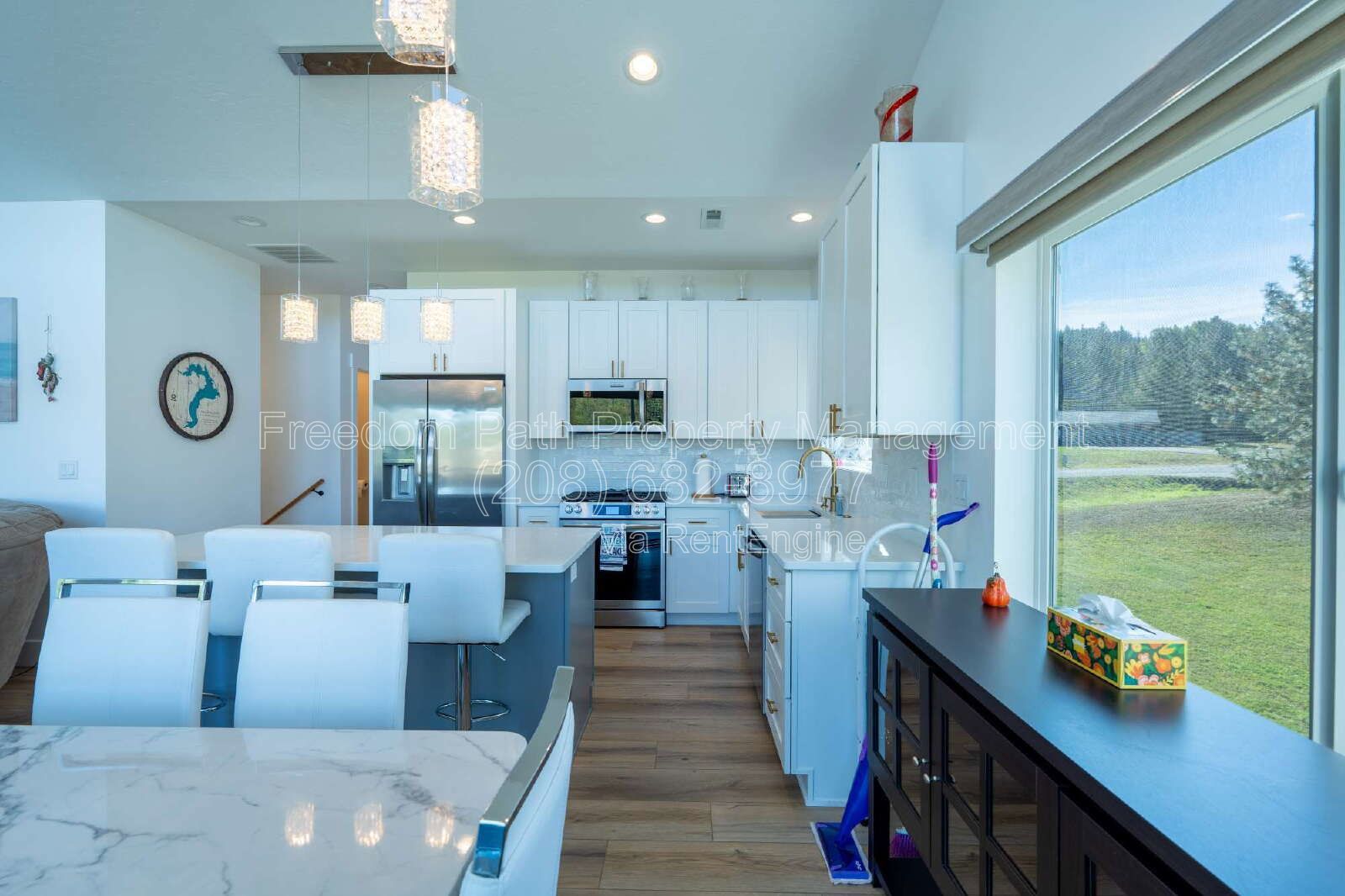 Fully Furnished Lakeview Home in Sagle — Seasonal Rental, Oct 2026–Apr 2027 | Water, Sewer, Trash & WiFi Included property image