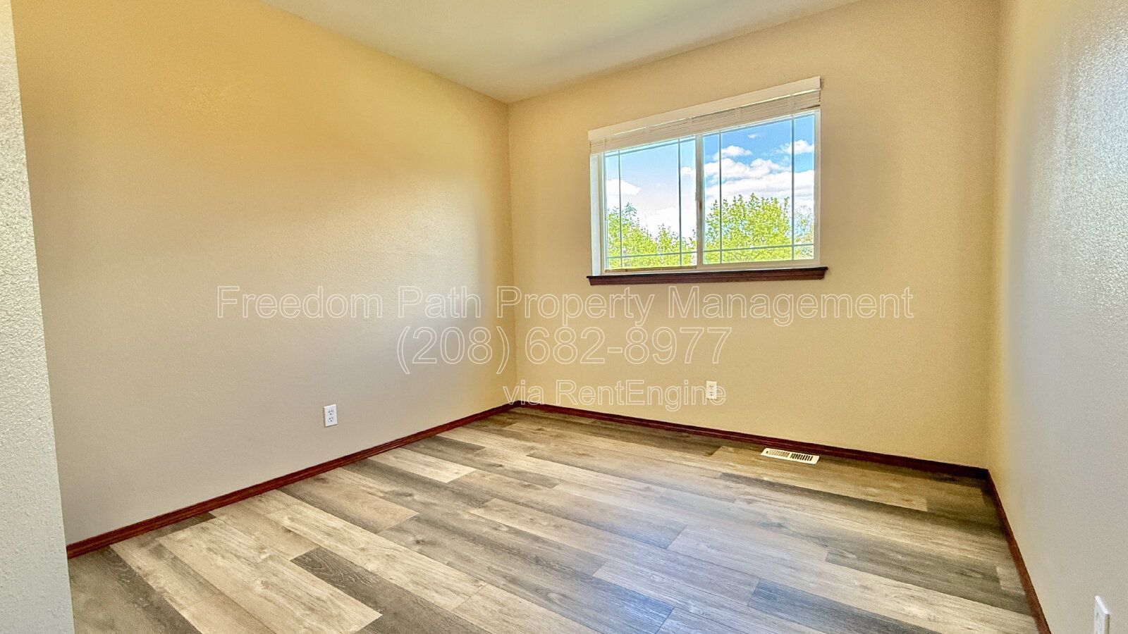 Spacious 5-Bedroom or 4 + Massive Bonus Room & Private Yard | 1930 W. Canfield Ave, Coeur d’Alene property image