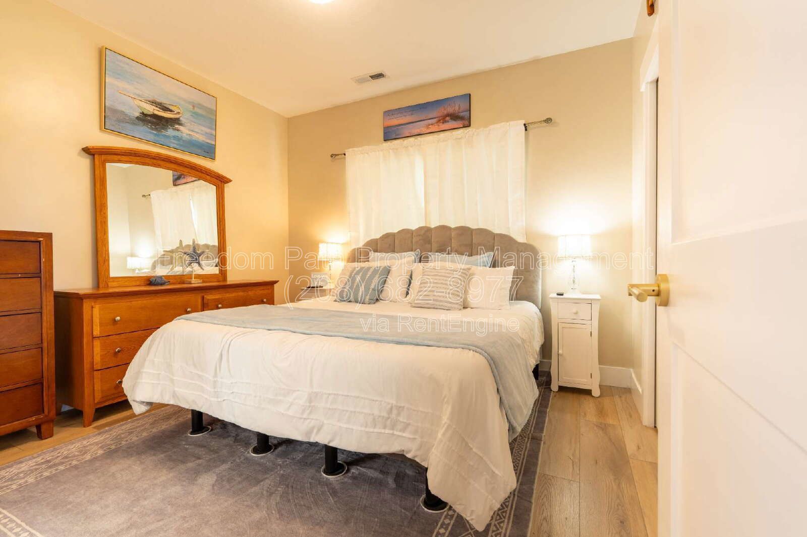 Fully Furnished Lakeview Home in Sagle — Seasonal Rental, Oct 2026–Apr 2027 | Water, Sewer, Trash & WiFi Included property image