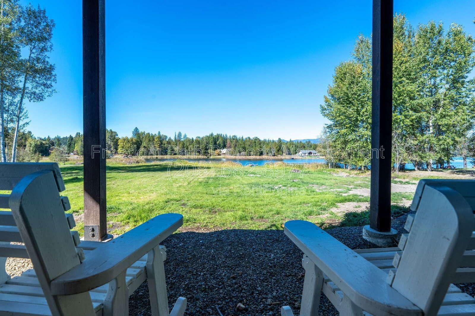 Fully Furnished Lakeview Home in Sagle — Seasonal Rental, Oct 2026–Apr 2027 | Water, Sewer, Trash & WiFi Included property image